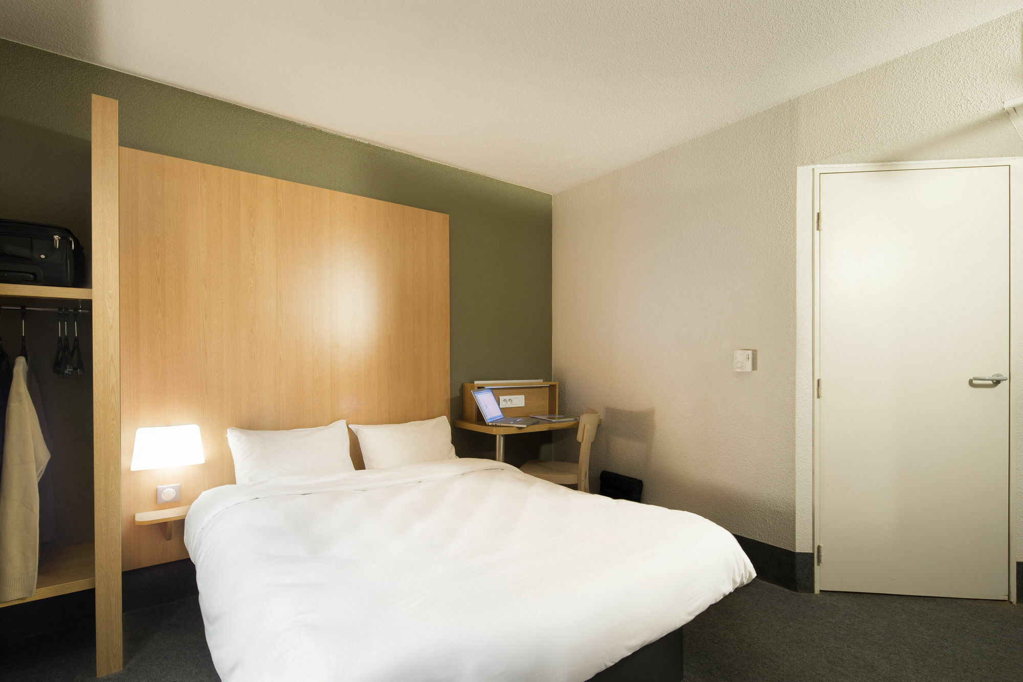 B&B Hotel Saint-Malo Centre Экстерьер фото